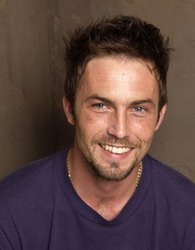 Desmond Harrington