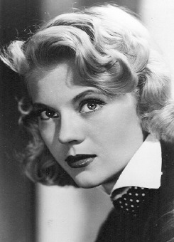 Peggie Castle